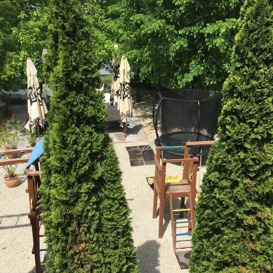 Sobri Halászcsárda és Panzió Baja Exterior foto