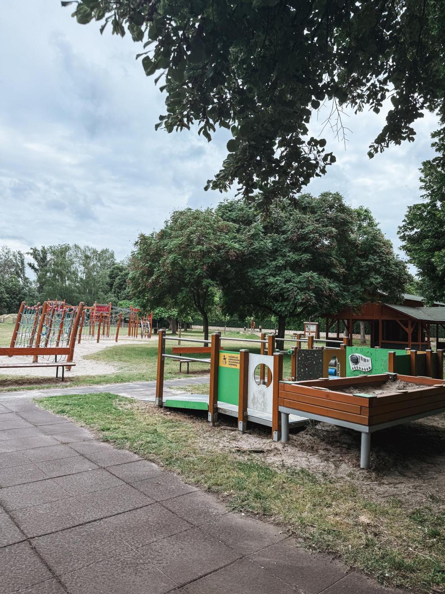 Sobri Halászcsárda és Panzió Baja Exterior foto